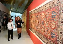 President of North Macedonia tours Azerbaijan's National Carpet Museum (PHOTO)