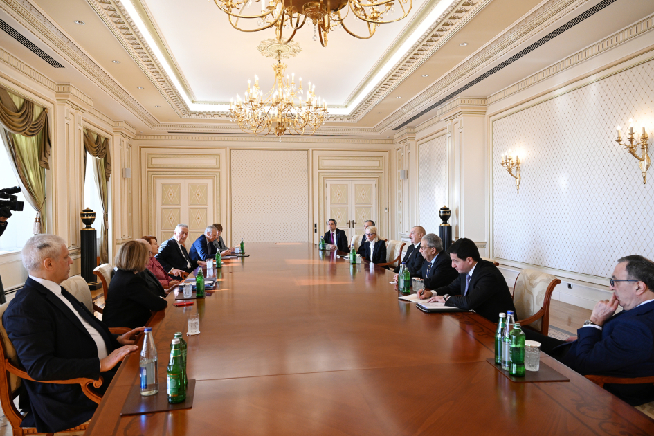 President Ilham Aliyev receives co-chairs and members of Board of Trustees of Nizami Ganjavi International Center (PHOTO/VIDEO)