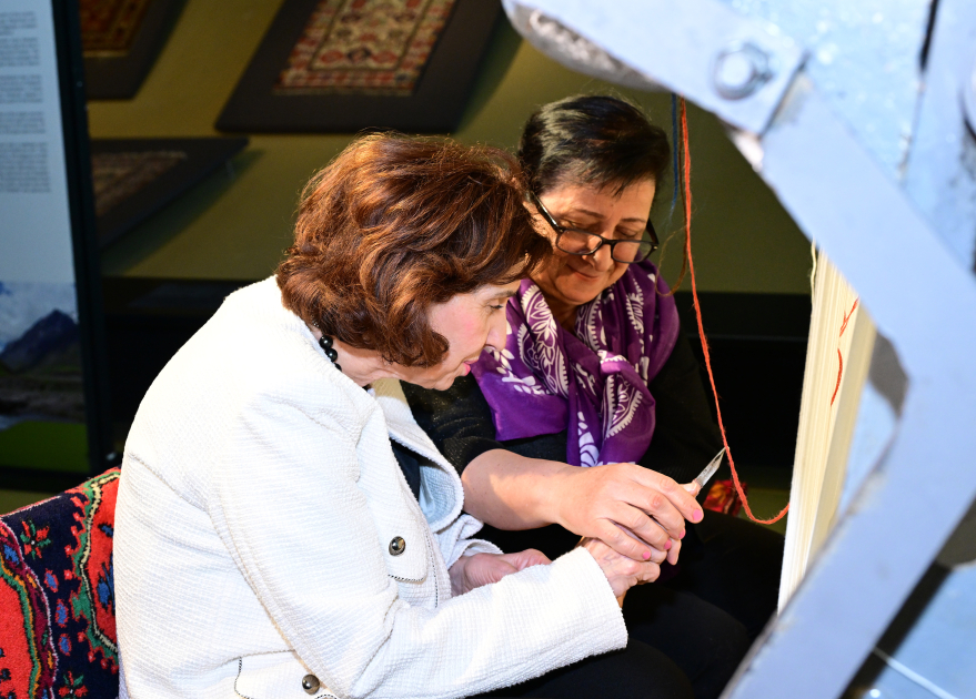 President of North Macedonia tours Azerbaijan's National Carpet Museum (PHOTO)