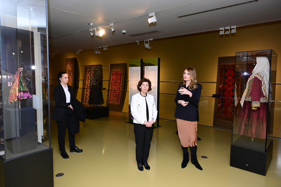 President of North Macedonia tours Azerbaijan's National Carpet Museum (PHOTO)