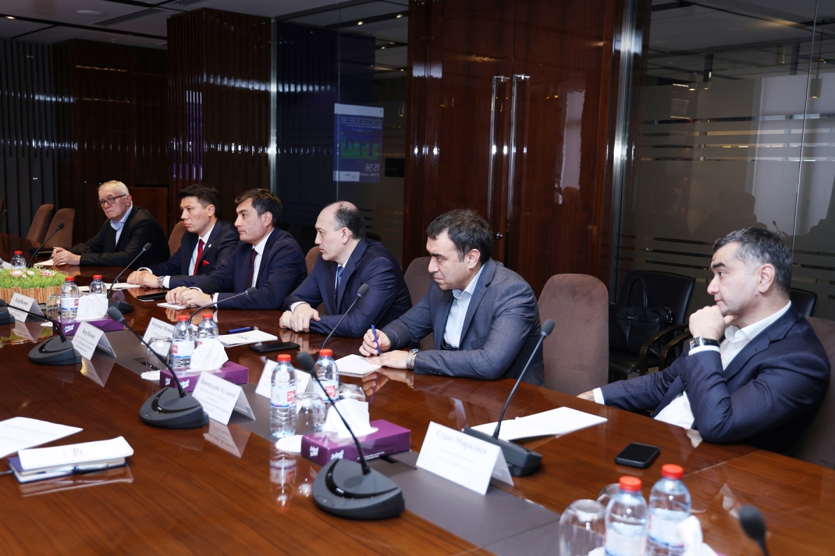 Azerbaijan, Uzbekistan explore expansion of transport projects in Caspian Sea (PHOTO)