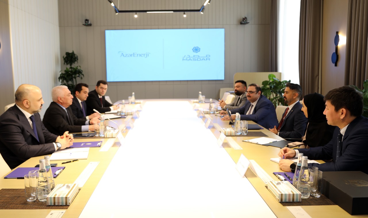 Azerbaijan, Masdar discuss strategic plan for Garadagh SPP project  (PHOTO)