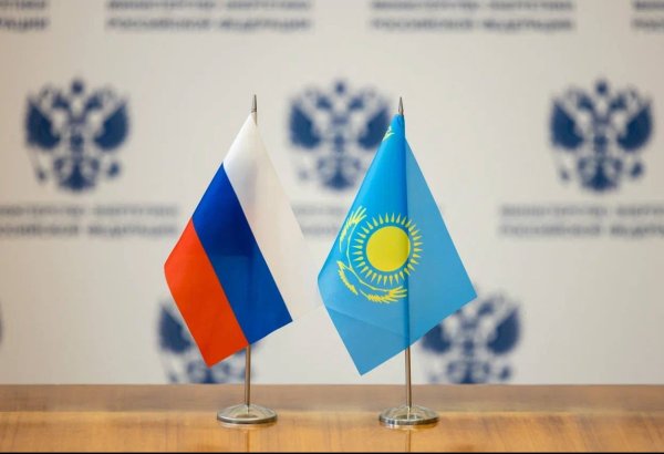 Russians obtain e-signatures in Kazakhstan instead of heading back home