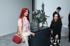 "The Mystery of the Rose" exhibition by sculptor Andrey Ostashov opens at Heydar Aliyev Center (PHOTO)