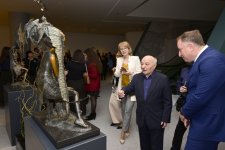 "The Mystery of the Rose" exhibition by sculptor Andrey Ostashov opens at Heydar Aliyev Center (PHOTO)