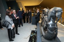 "The Mystery of the Rose" exhibition by sculptor Andrey Ostashov opens at Heydar Aliyev Center (PHOTO)