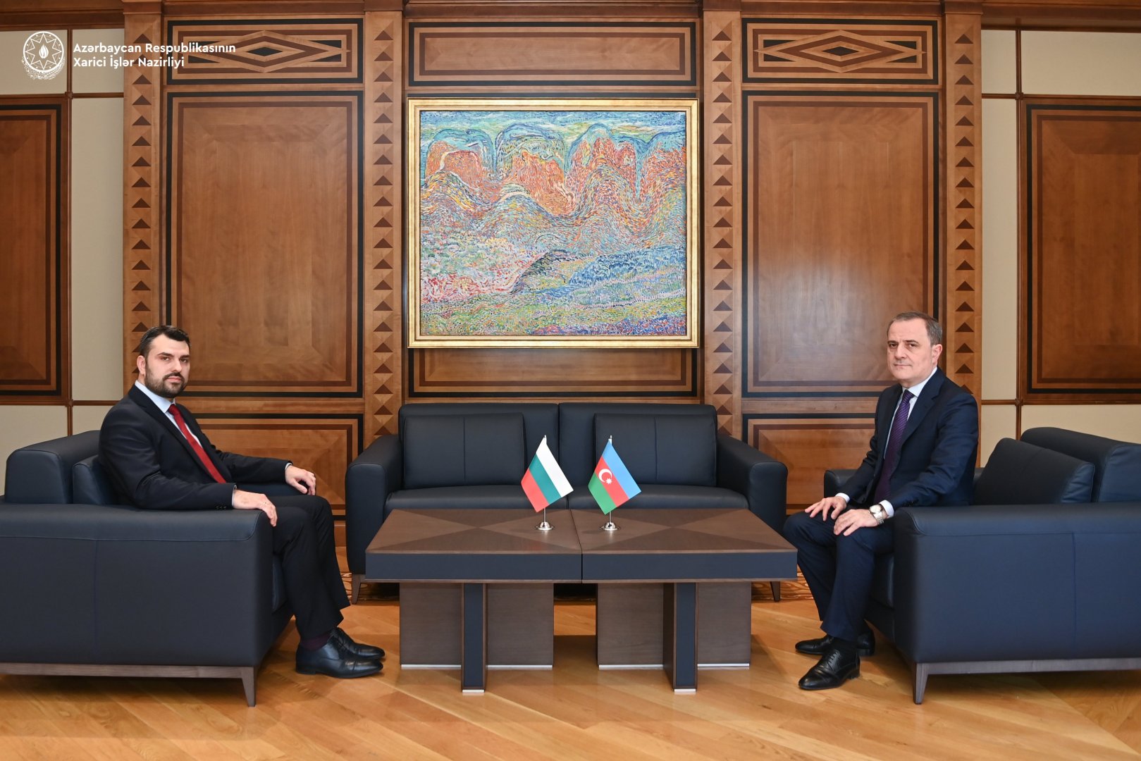 Azerbaijani FM holds one-on-one meeting with Bulgarian counterpart