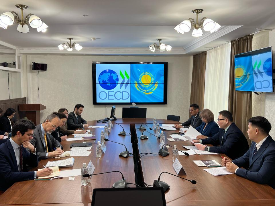 Kazakhstan raises role of Middle Corridor to boost international trade with OECD backing