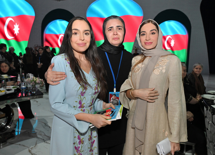 Leyla Aliyeva and Arzu Aliyeva attend Iftar ceremony with mothers of martyrs (PHOTO)