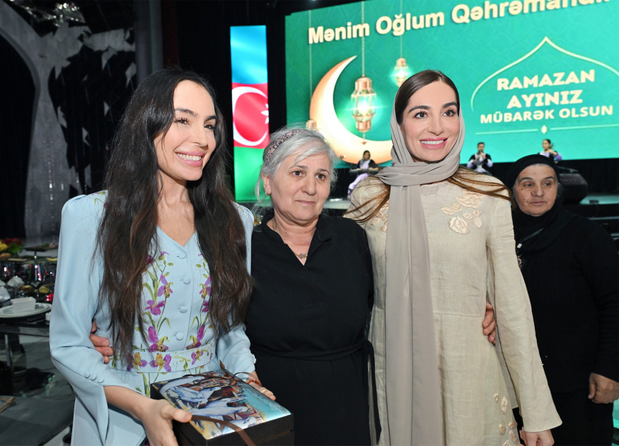 Leyla Aliyeva and Arzu Aliyeva attend Iftar ceremony with mothers of martyrs (PHOTO)