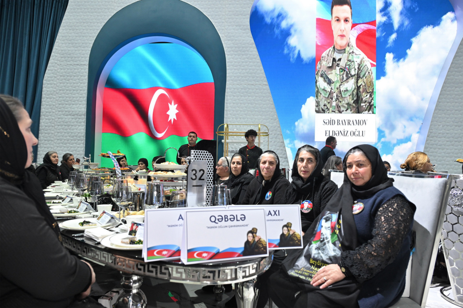 Leyla Aliyeva and Arzu Aliyeva attend Iftar ceremony with mothers of martyrs (PHOTO)