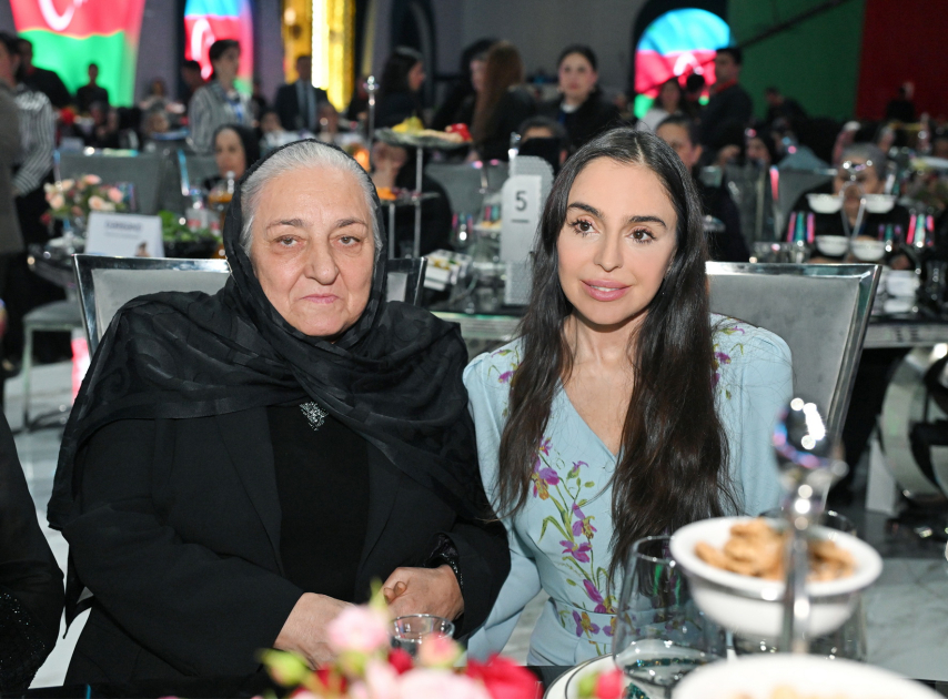 Leyla Aliyeva and Arzu Aliyeva attend Iftar ceremony with mothers of martyrs (PHOTO)