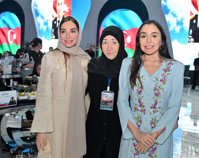 Leyla Aliyeva and Arzu Aliyeva attend Iftar ceremony with mothers of martyrs (PHOTO)