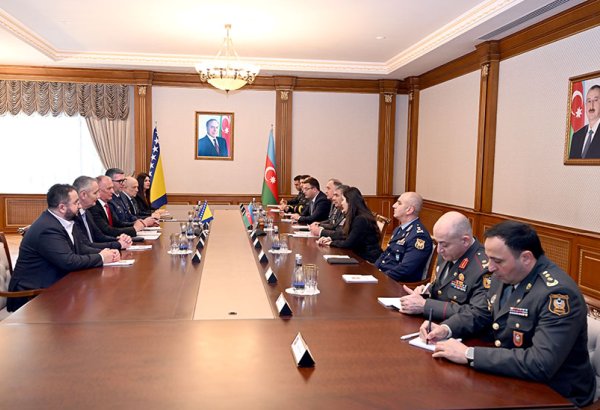 Azerbaijan, Bosnia and Herzegovina discuss military co-op issues