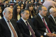 ADA University hosts roundtable on "Western Azerbaijan issue in 100 years" (PHOTO)