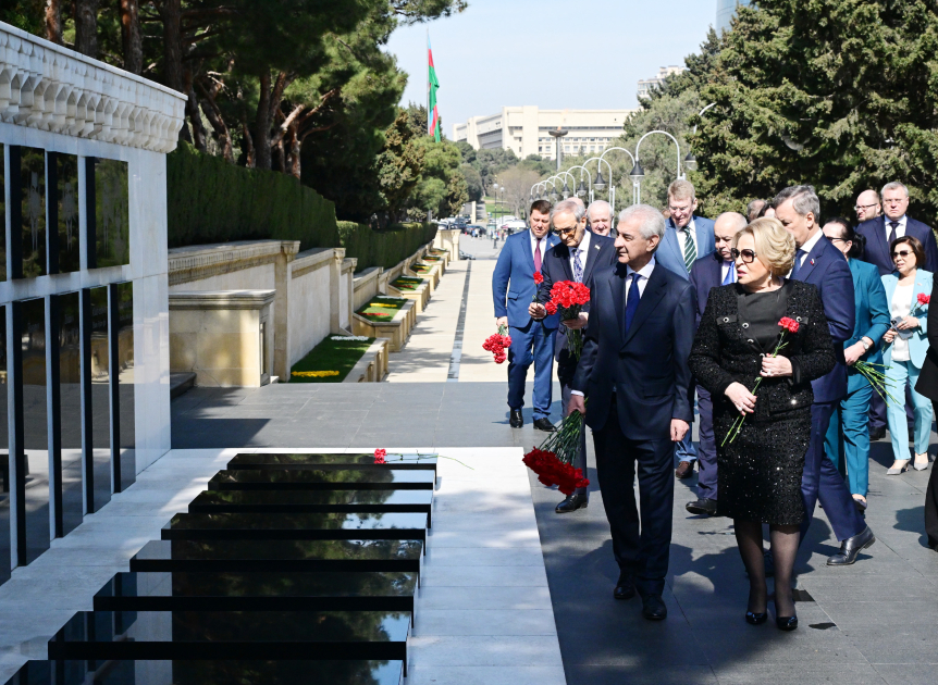 Russian Federation Council Chair visits Alley of Martyrs in Azerbaijan's Baku (PHOTO)