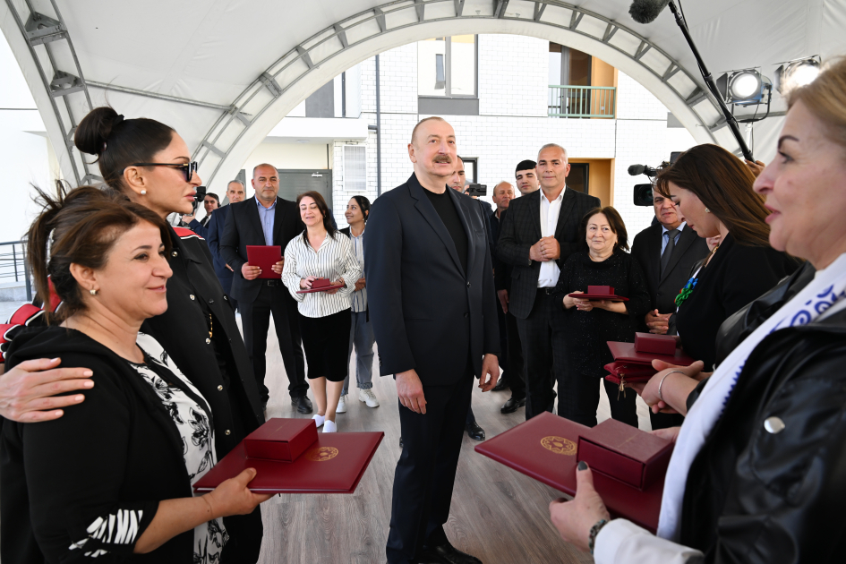President Ilham Aliyev, First Lady Mehriban Aliyeva attend inauguration of Sugovushan residential complex (PHOTO/VIDEO)