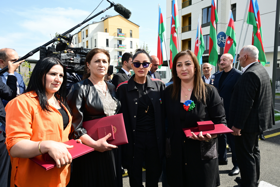 President Ilham Aliyev, First Lady Mehriban Aliyeva attend inauguration of Sugovushan residential complex (PHOTO/VIDEO)