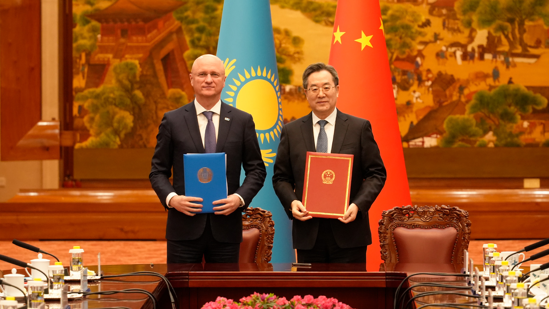 Kazakhstan, China sign new protocol to enhance bilateral cooperation