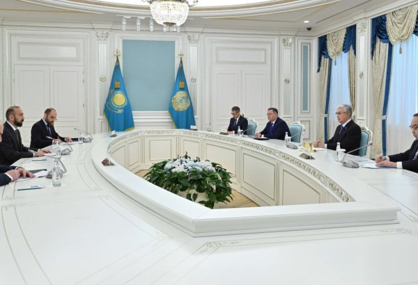 Kazakhstan's Tokayev applauds Azerbaijani-Armenian peace talks