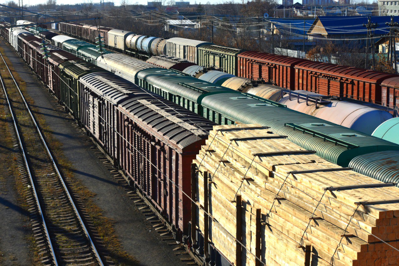 Kazakhstan Railways experiences significant expansion in cargo transit in early 2025