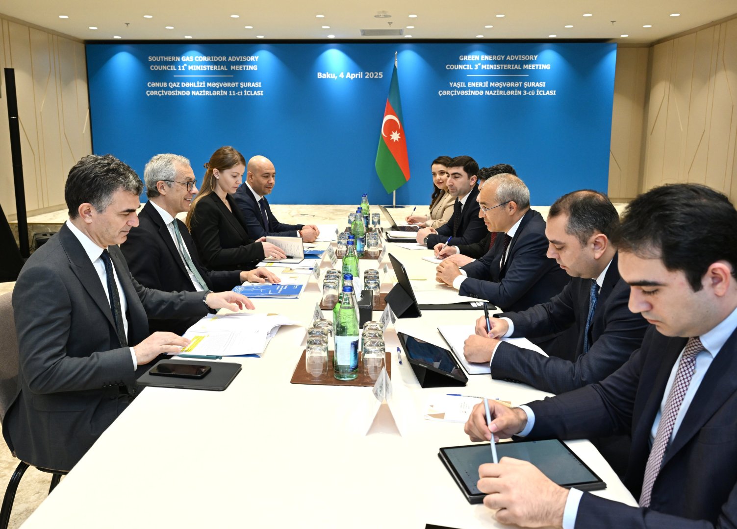 Azerbaijan, ACWA Power brainstorm seawater desalination project (PHOTO)