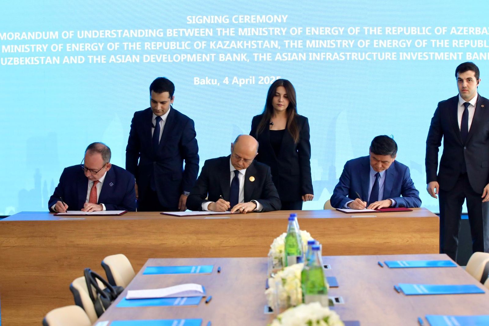 Azerbaijan, Kazakhstan, Uzbekistan to co-op with ADB, AIIB on Caspian green energy initiative (PHOTO)