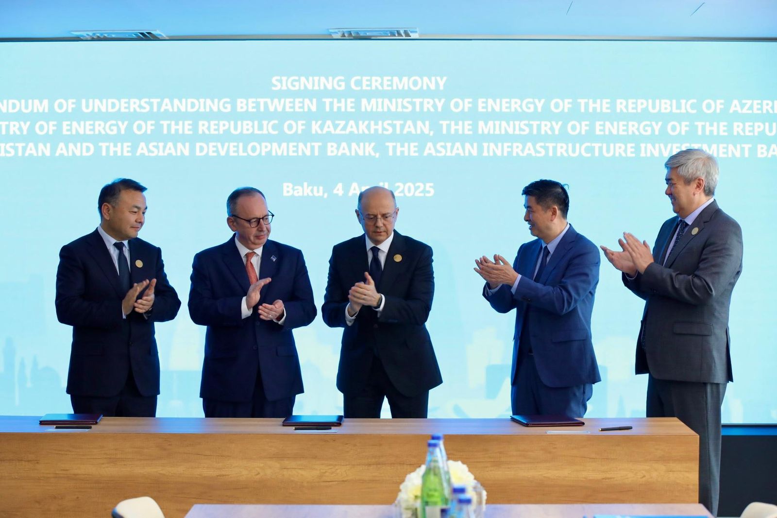 Azerbaijan, Kazakhstan, Uzbekistan to co-op with ADB, AIIB on Caspian green energy initiative (PHOTO)