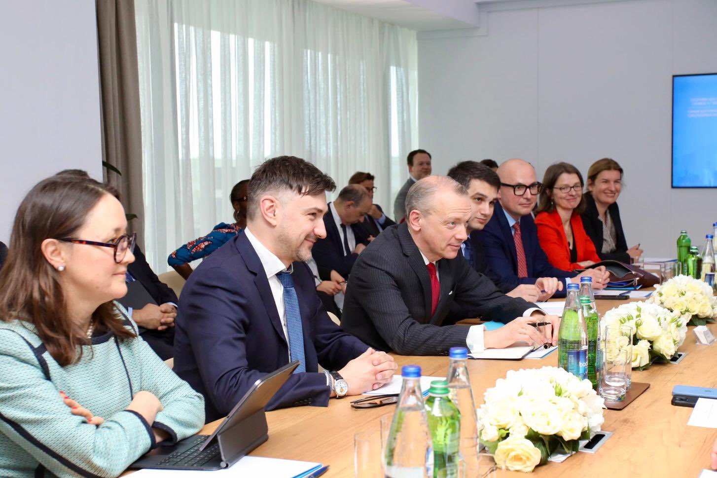 Azerbaijan, EU focus on shots for offshore wind energy dev't in Caspian Sea (PHOTO)