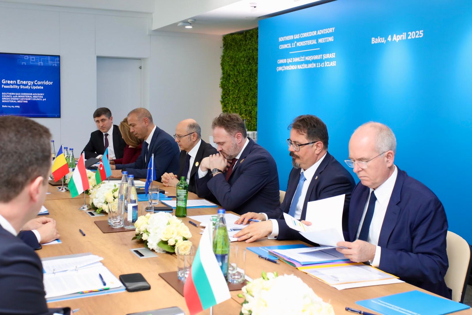 Ministers meet in Azerbaijan's Baku on Caspian-Black Sea-Europe Green Energy Corridor (PHOTO)