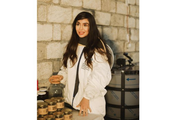 Vice-President of Heydar Aliyev Foundation Leyla Aliyeva and President of Baku Media Center Arzu Aliyeva meet participants of “Young beekeeper" project in Azerbaijan's Gabala (PHOTO)