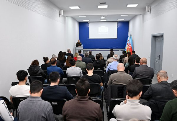 Azerbaijan's Defense Ministry hosts meeting with media representatives (PHOTO)