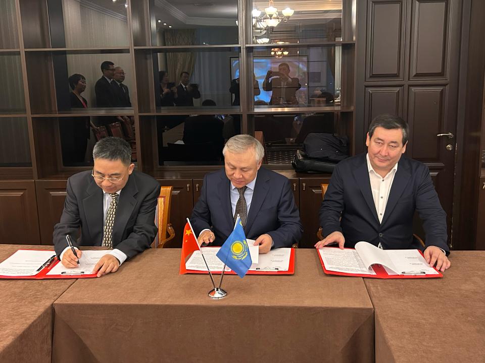 Kazakhstan, China take bold steps toward boosting cross-border trade
