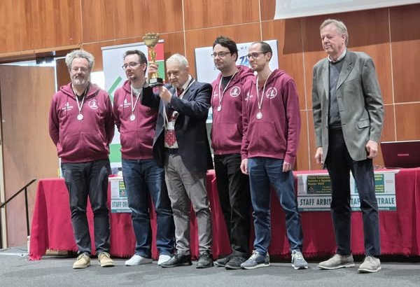 Azerbaijani chess prodigy helps lead Italian team to national championship victory (PHOTO)
