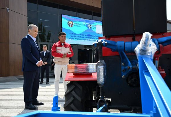 President of Uzbekistan reviews key industrial projects at Andijan regional fair