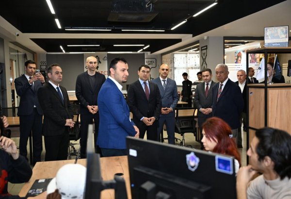 ADA University rector tours newly established creative center, reviews facilities (PHOTO)