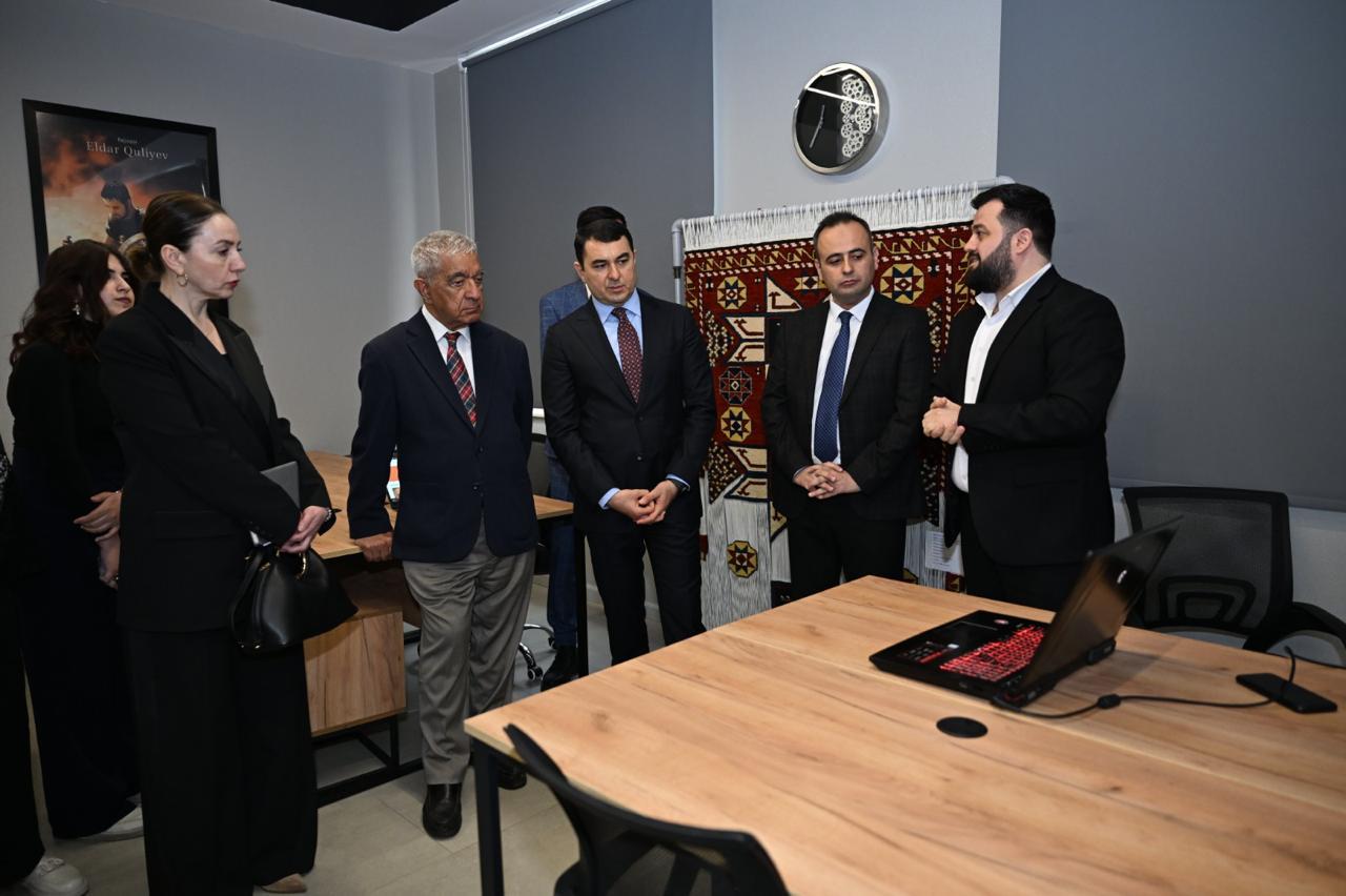 ADA University rector tours newly established creative center, reviews facilities (PHOTO)