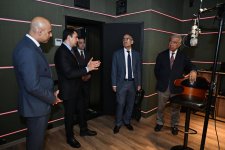 ADA University rector tours newly established creative center, reviews facilities (PHOTO)