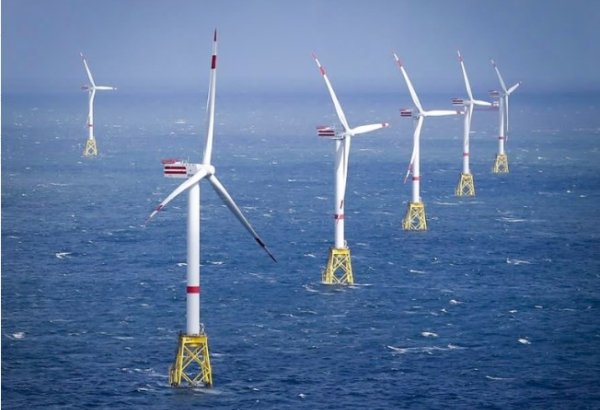Azerbaijan, Chinese businesses set to build wind power plant in Caspian Sea