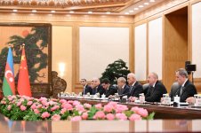 President Ilham Aliyev holds expanded meeting with President Xi Jingping (PHOTO/VIDEO)