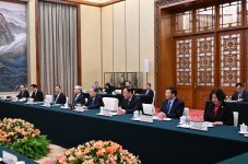 President Ilham Aliyev meets Chairman of Standing Committee of National People’s Congress of China (PHOTO)