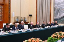 President Ilham Aliyev meets Chairman of Standing Committee of National People’s Congress of China (PHOTO)
