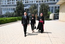 President Ilham Aliyev, First Lady Mehriban Aliyeva visit Church of Immaculate Conception of Blessed Virgin Mary in Baku, offer condolences over death of Pope Francis (PHOTO/VIDEO)