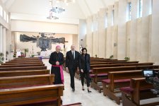 President Ilham Aliyev, First Lady Mehriban Aliyeva visit Church of Immaculate Conception of Blessed Virgin Mary in Baku, offer condolences over death of Pope Francis (PHOTO/VIDEO)