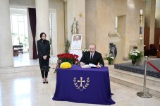 President Ilham Aliyev, First Lady Mehriban Aliyeva visit Church of Immaculate Conception of Blessed Virgin Mary in Baku, offer condolences over death of Pope Francis (PHOTO/VIDEO)