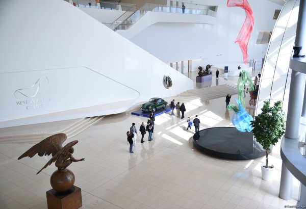 Inspiring journey to Heydar Aliyev Center - world where art speaks in all languages ​​(PHOTO)