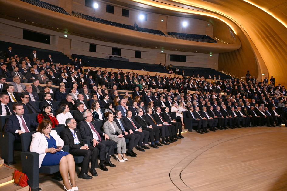 President Ilham Aliyev, President Masoud Pezeshkian attend Azerbaijan-Iran business forum (PHOTO/VIDEO)