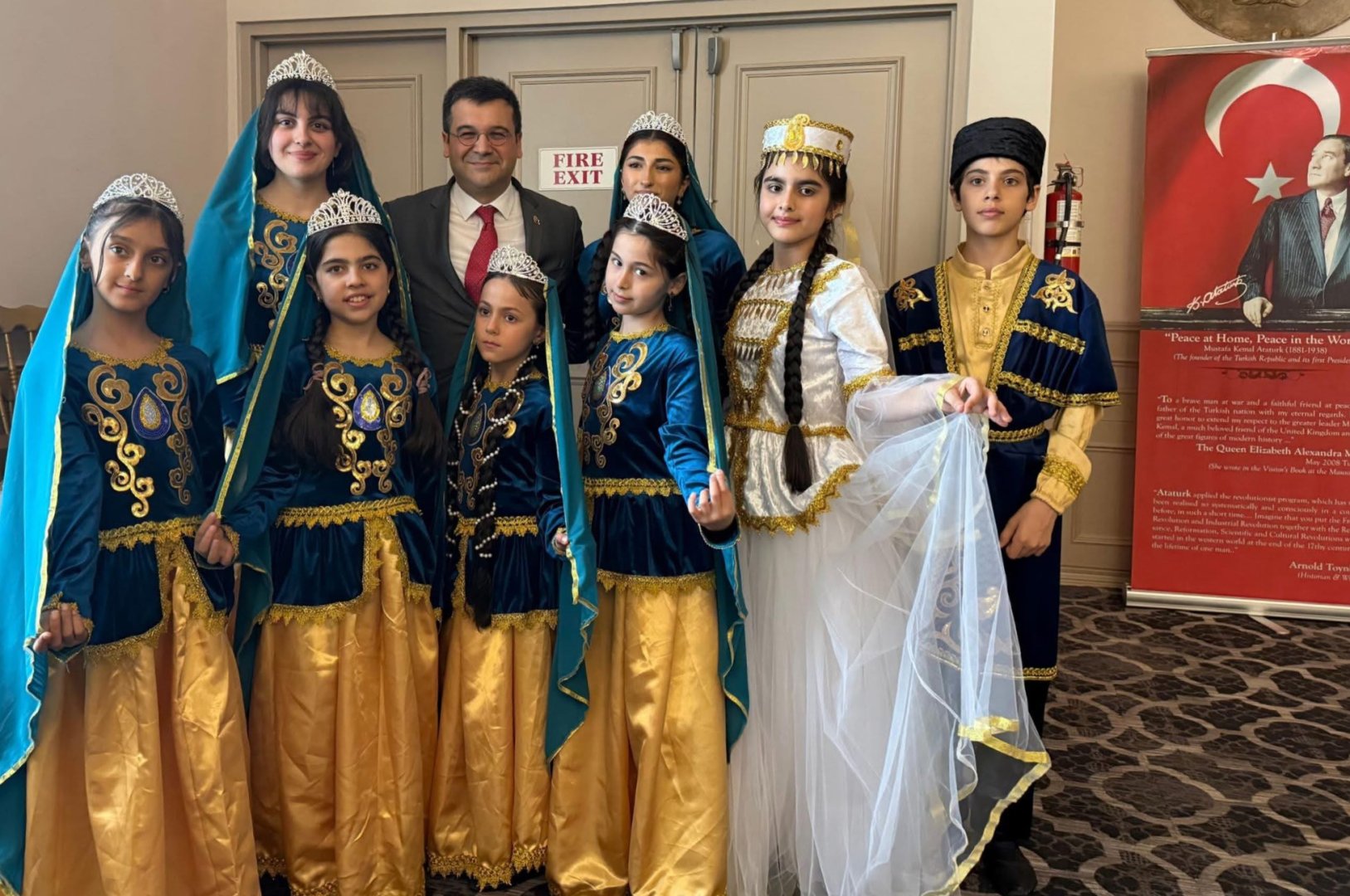 Azerbaijani diaspora successfully promotes nation's culture in Canada (PHOTO)