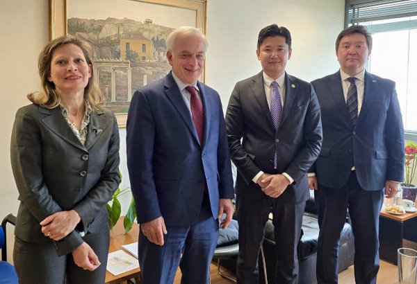 Greece, Kazakhstan eye closer logistics ties via Middle Corridor