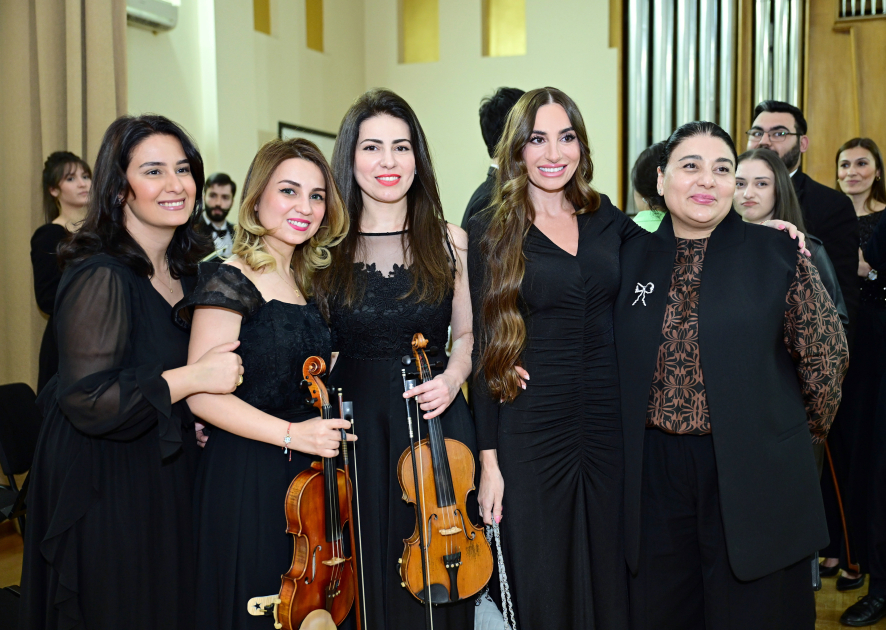 Heydar Aliyev Foundation VP Leyla Aliyeva watches concert of students and youth at Baku Music Academy (PHOTO)